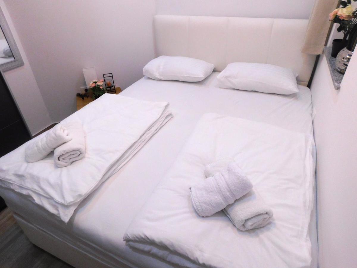 Active Chillax Oasis Apartments Ankaran Dış mekan fotoğraf