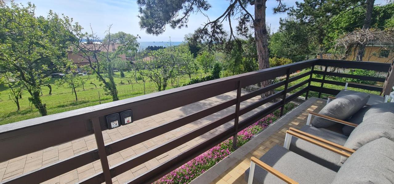 Active Chillax Oasis Apartments Ankaran Dış mekan fotoğraf