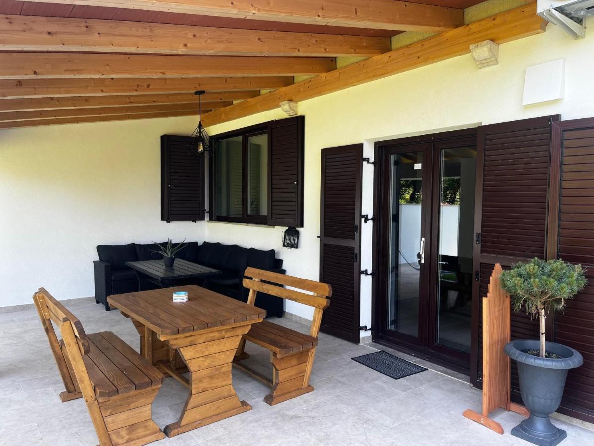 Active Chillax Oasis Apartments Ankaran Dış mekan fotoğraf