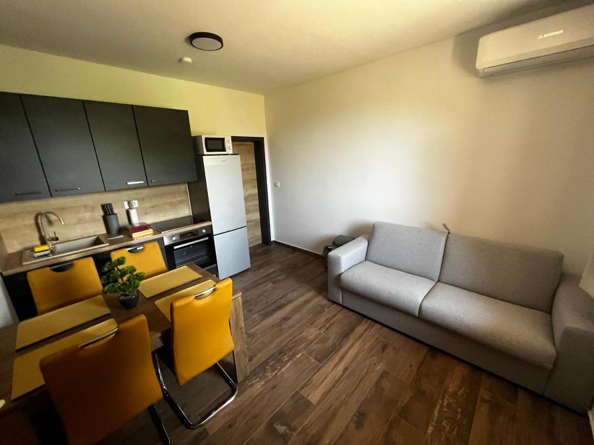 Active Chillax Oasis Apartments Ankaran Dış mekan fotoğraf